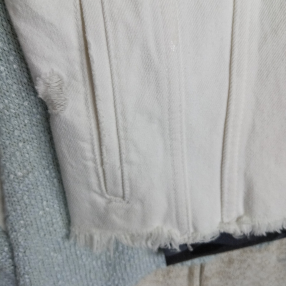 Lucky Brand white jean jacket with Designer embellishments LV size SP B9 - Picture 13 of 13